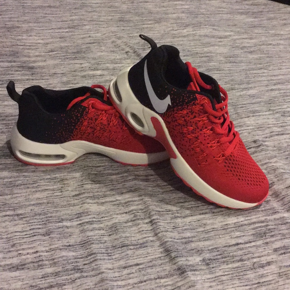 Sport fashion running shoes